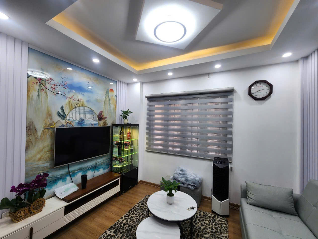 Bán nhà ngõ Thịnh Hào 3, một bước ra phố : DT 22m, giá 5tỷ1